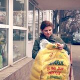 募金よりもすばやくホームレスを救ったクリーニング店のハンガーのお話