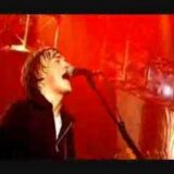 70年代ロックを再現させる「 McFly 」の若さでキラキラのオーラ！の秘密