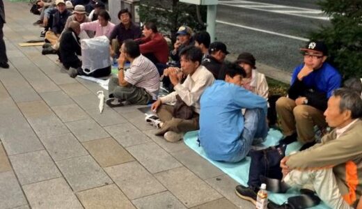 アップルストアにホームレス風の方々がお並びになる理由