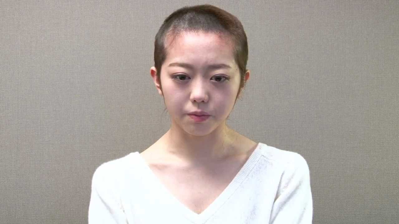 峯岸みなみ 坊主