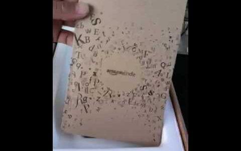 Amazon kindle　本日到着！