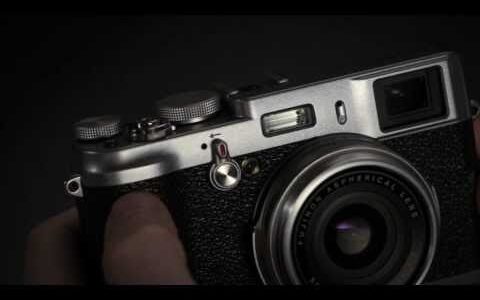 FUJIFILM デジタルカメラ FinePix X100 F  FX-X100 1230万画素 APS-CサイズCMOS フジノン23mm F2レンズ ハイブリッドビューファインダー 2.8型液晶