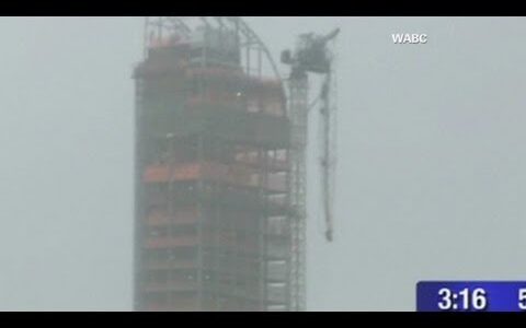 HURRI-CRANE ハリケーンではなく、ハリ・クレーン　絶対に落っこちて大変なことになりそう…