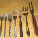 イタリアのパスタがフォークの歯を４本にさせた【書籍】「フォークの歯はなぜ4本になったか」ヘンリー・ペトロスキー