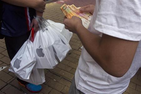 iPhone6 中国で2014/10/17販売開始！中国向け転売グループ大誤算