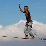 スラックライン楽しそうだ！体幹強化にslackline