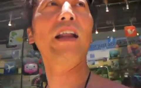 裸で入れるApple Store?  Apple Store with naked