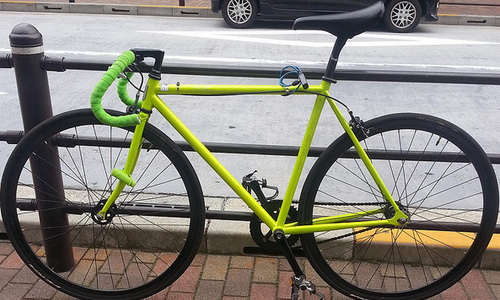 『ピスト』という名の人力疾走機 FUJI FEATHER