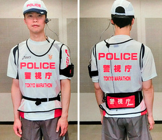 東京マラソン 見せる警備ランニングポリス　アクションカメラ装備のマイノリティーレポート感！ランナー8人に対して1人という警戒態勢