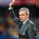 日本サッカー協会、アギーレ監督解任！