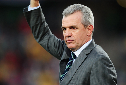 日本サッカー協会、アギーレ監督解任！