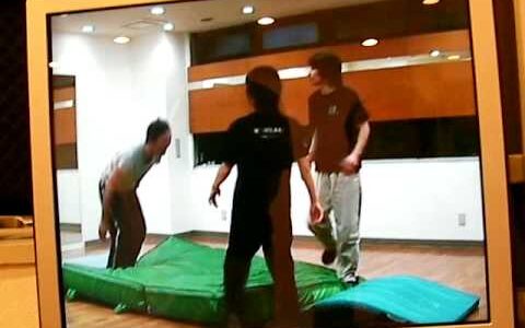 バク転教室にチャレンジ！バク転スクール