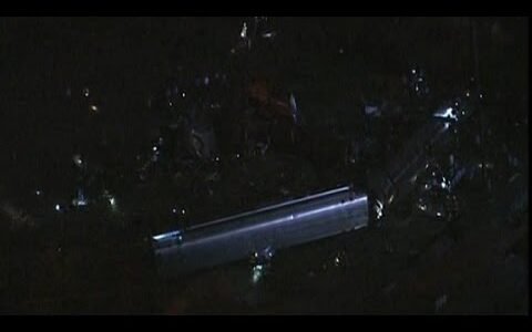 米長距離鉄道アムトラックが脱線事故。まるで、JJエイブラムスの「スーパー８」