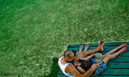 集団的自衛権 を「浮気しているかどうかの意思不明でも行使」に置き換えてみた。面倒な奥さんだなぁ…安倍総理って。