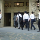 FC2.com創設者がついに国際手配 日本で◯◯動画を見まくってるの約2000万人。月間平均23時間のゆくえは？