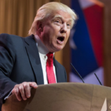 ひょっとすると「バカなパパ」ドナルド・トランプが米国大統領になる日がやってくるかも…。ジ・アプレンティスの大統領リアリティーショー化