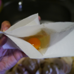 【料理】超絶カンタン！ホッチキスとペーパータオルで作るポーチドエッグ！