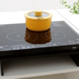 アイリスオーヤマのIH3口 コンロ で¥10800とは安い！