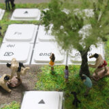 キーボード上の宇宙に草原世界を創る。やはりデイリーポータルZは天才である！