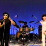 パチンコ屋の前から懐かしい声が聞こえてきた！『愛をとりもどせ！』クリスタルキング