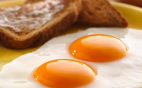『コロンブスの目玉焼き』って知ってる？1つの卵から2つの目玉焼きを作る方法