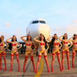 ビキニのCAのいるベトジェットエアー vietjet-air bikini