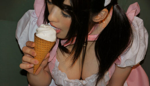 『Dカップカフェ』Dカップ以上の大きな胸を10分見つめると健康になれる」という驚愕の研究結果があるなら、Dカップカフェがあってもいいかも！