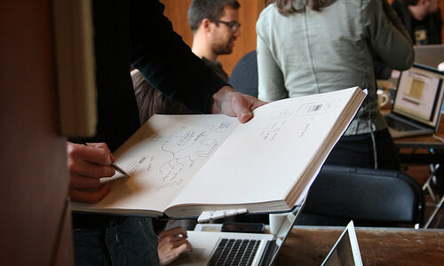 西暦2020年小学校プログラミング教育の旅。 英語は小3必修化と小5教科化