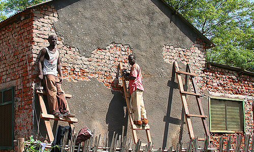外国人単純労働者 2025年にプラス50万人超え 現在外国人労働者は127万人