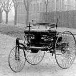 1908年　T型フォード誕生　馬車と自動車の共存時代は、人間とAI自動運転の共存時代
